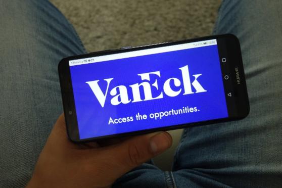 Właśnie w: VanEck oficjalnie składa wniosek o spotowy fundusz ETF Solana